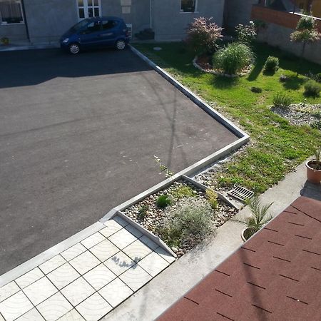 Guesthouse Kod Mosta Карловац Екстериор снимка